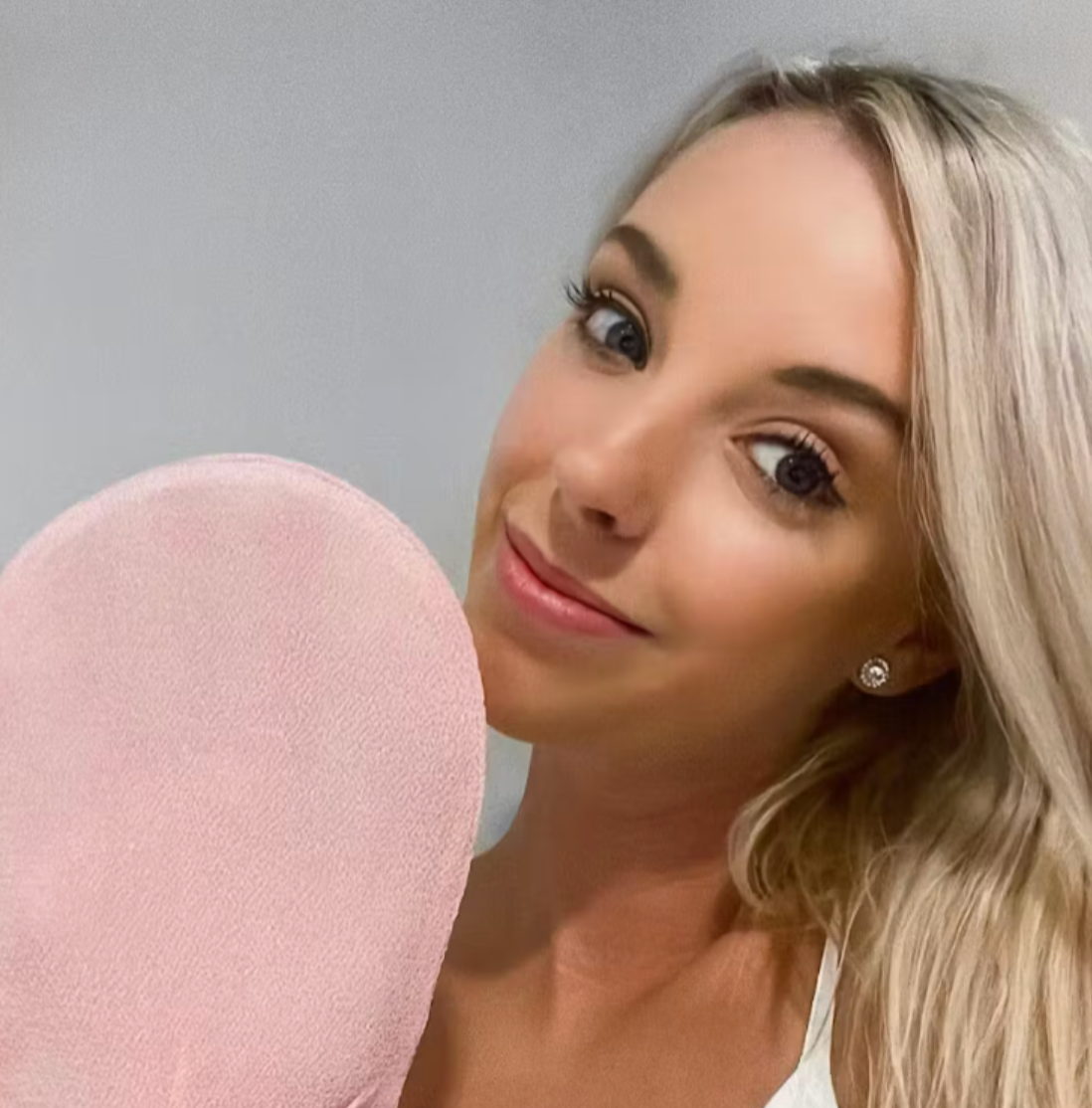 Peeling-Handschuh – Enthülle deine bisher glatteste Haut!