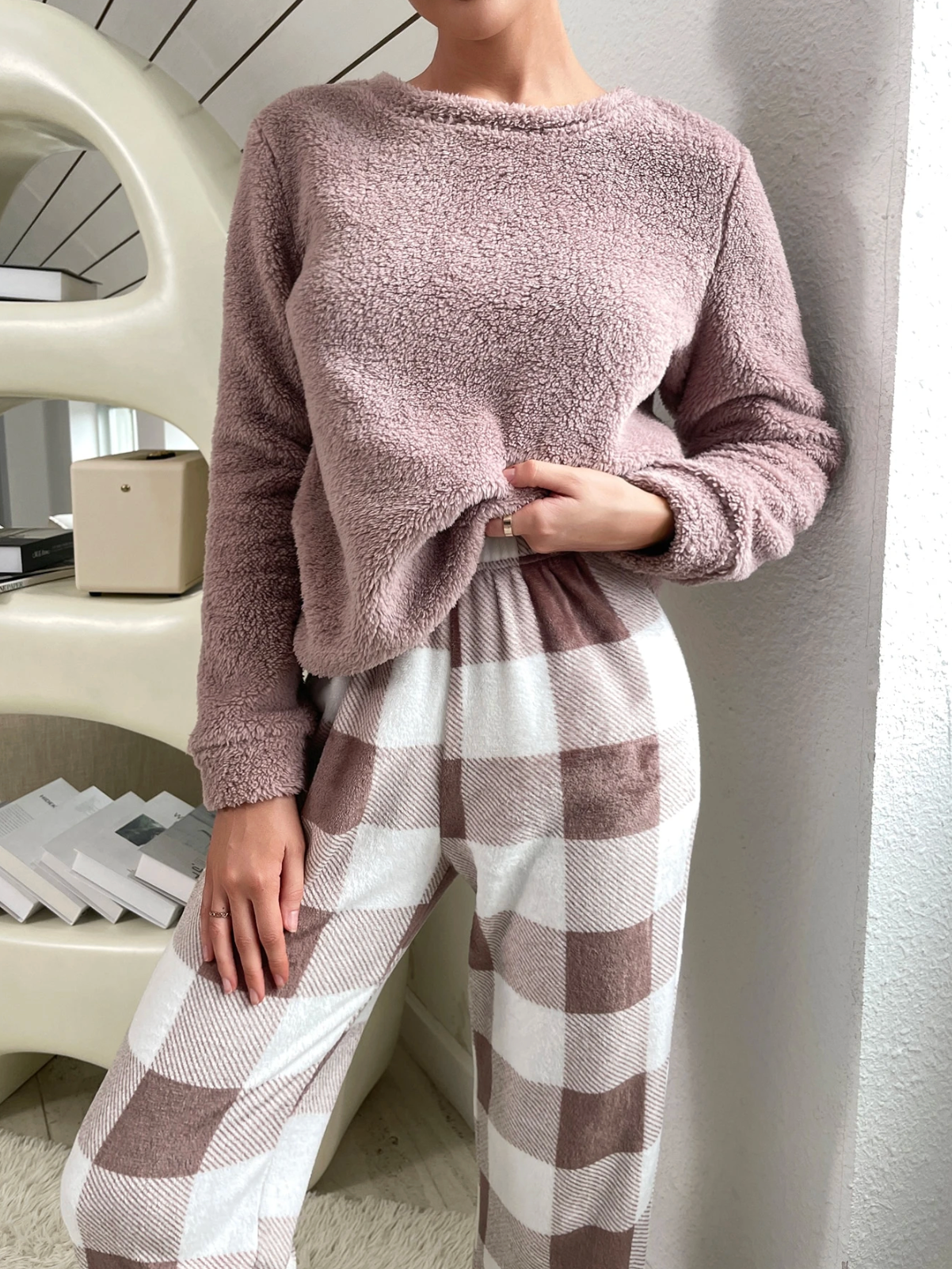 Aurelia Plush Comfort Set