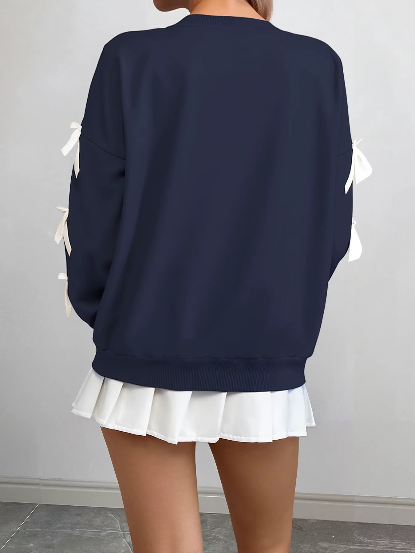 BowCharm™ Cozy Loose Winter Sweatshirt