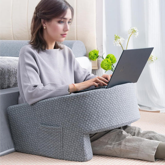 SnugDesk™