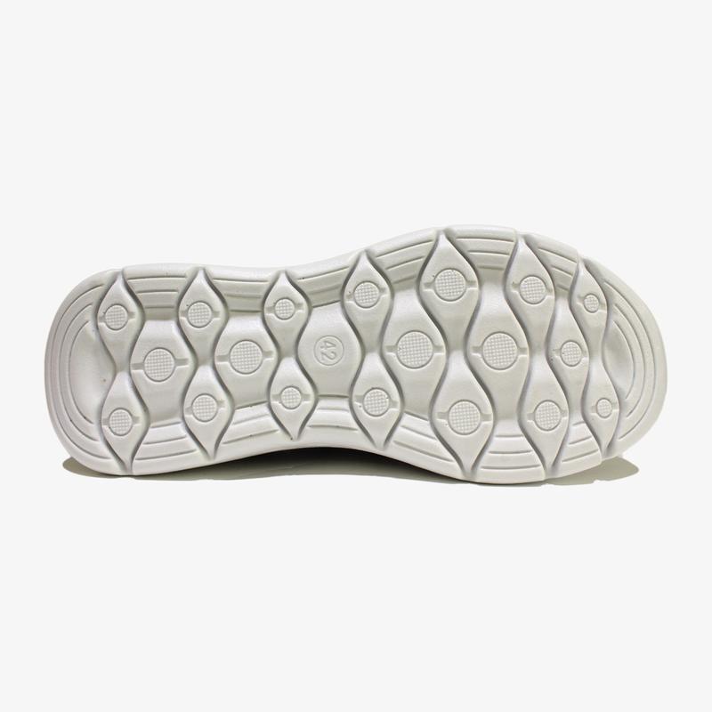 SoftMotion Everyday Sneakers